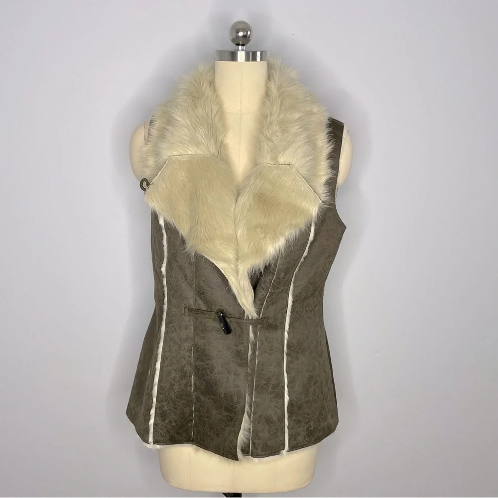INC International Concepts love vest